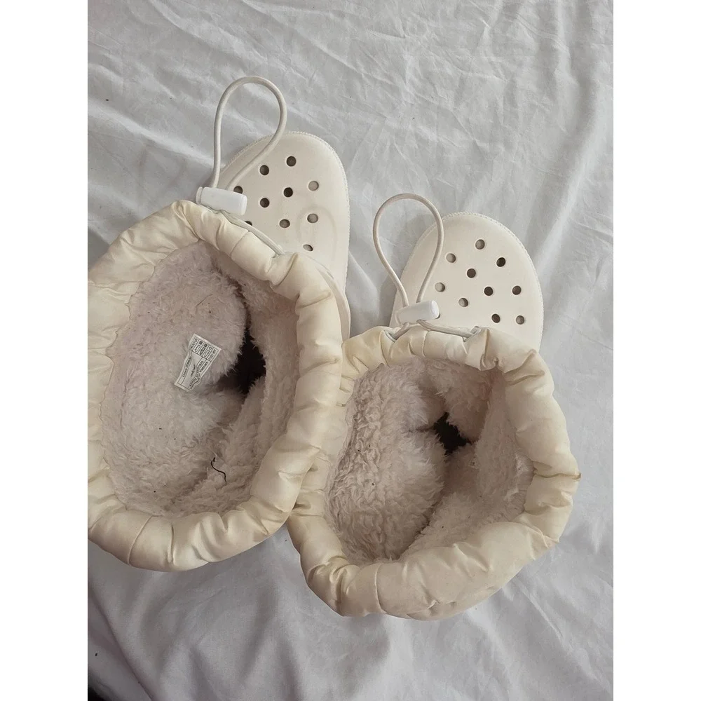 Crocs Classic Neo Puff Shorty Boot Bone White Faux Fur Lined 206630 Womens‎ 8
